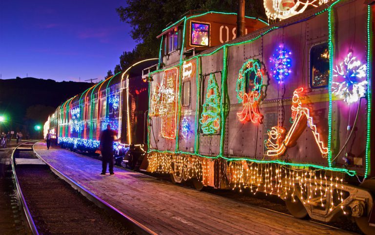 Christmas Train Stops in Hearst Today