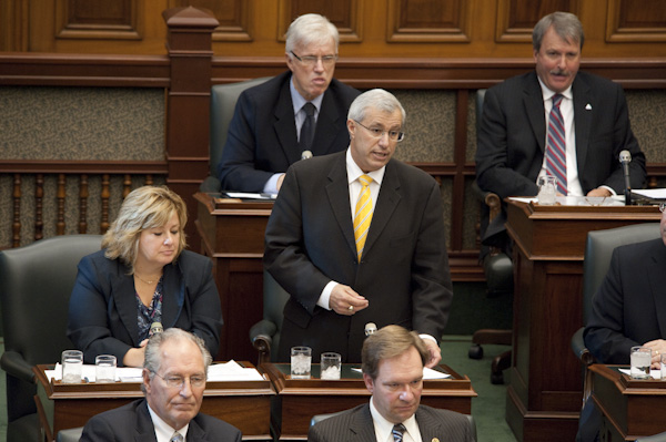 Fedeli says Premier must be embarrassed over energy question to Prime Minister