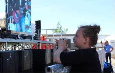 Young Stars and Thunder concert goer front and centre everyday