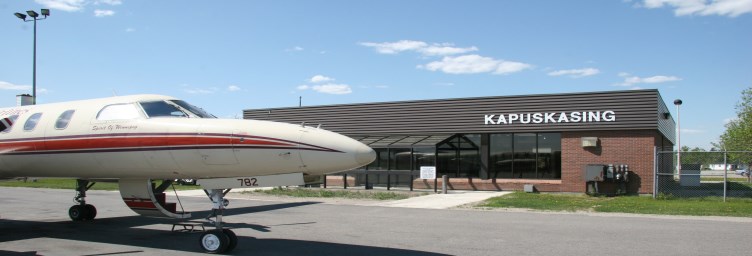 Final flights being made out of Kashechewan into Kapuskasing