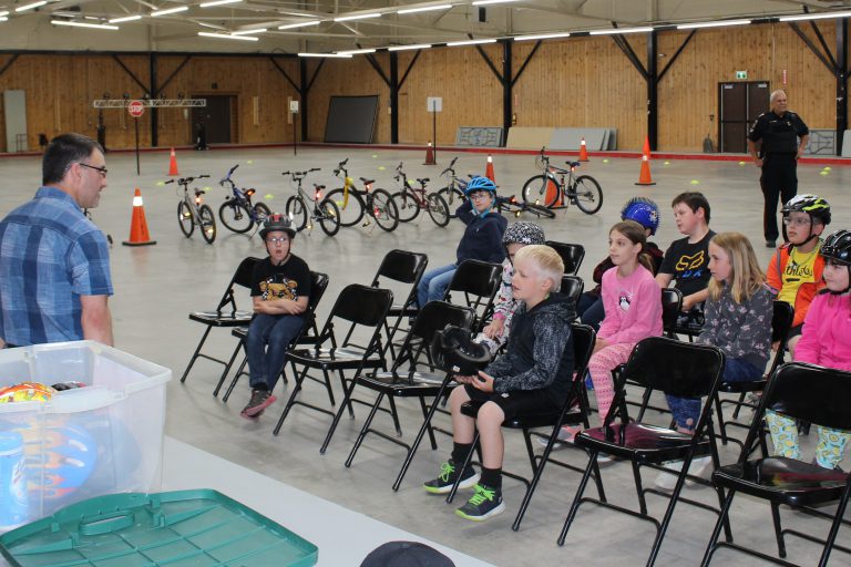 Health unit encourages proper bike helmet use