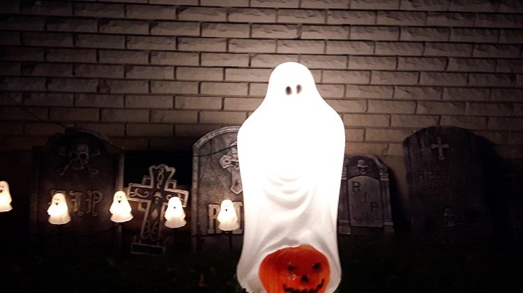 Dental association warns against Halloween candy horrors