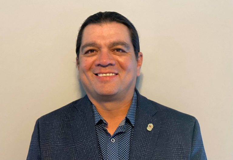 Liberal candidate in federal election believes he can play key role with the sitting government