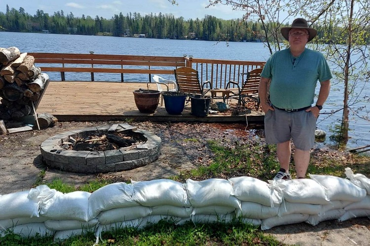Nellie Lake flooding and the prospect of your house collapsing into a watery pit