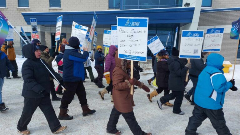 CMHA workers back on job, ending lockout
