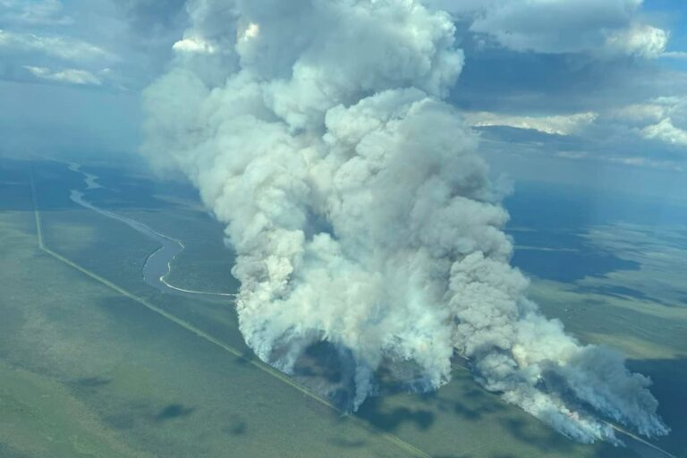 Forest fire disrupts Polar Bear Express